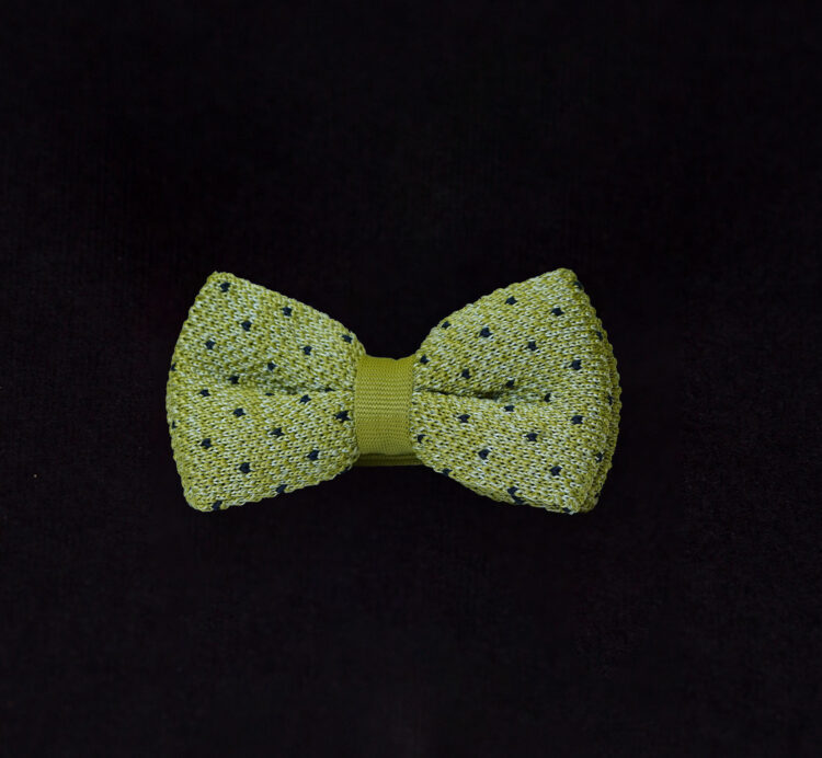 KNITTED OLIVE GREEN BOWTIE