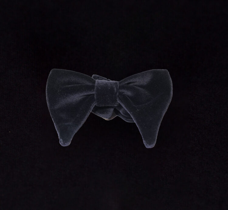 VELVET BLACK BOWTIE