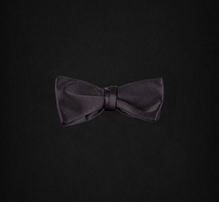 SATIN BLACK SELF-TIE BOWTIE