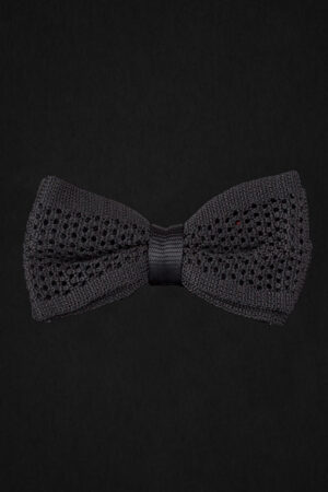 KNITTED BLACK BOWTIE