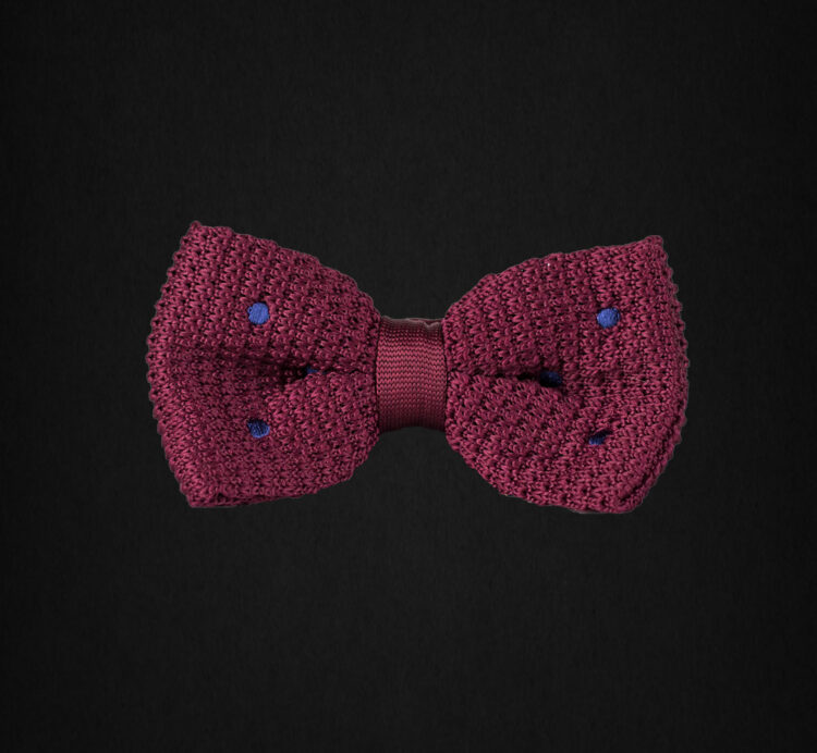 KNITTED BURGUNDY/BLUE DOTTED BOWTIE