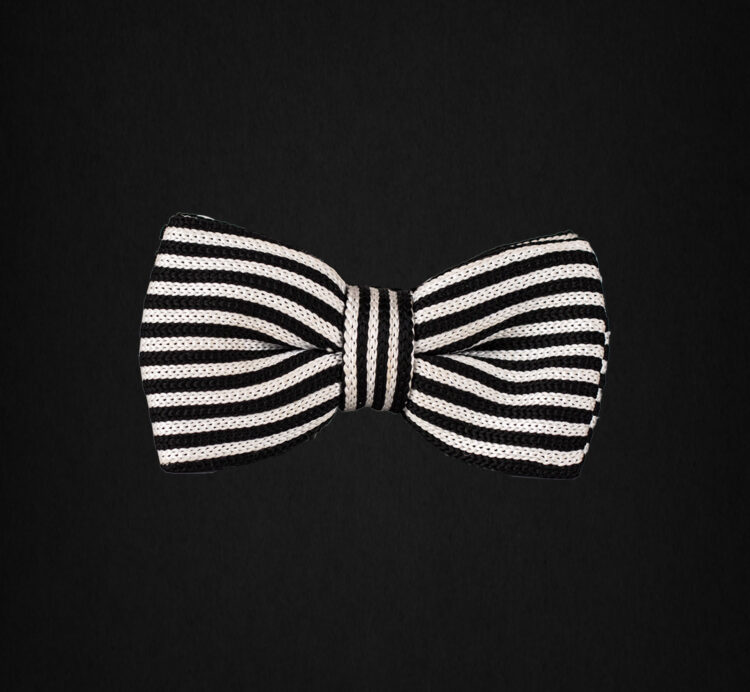 KNITTED WHITE/BLACK STRIPES BOWTIE