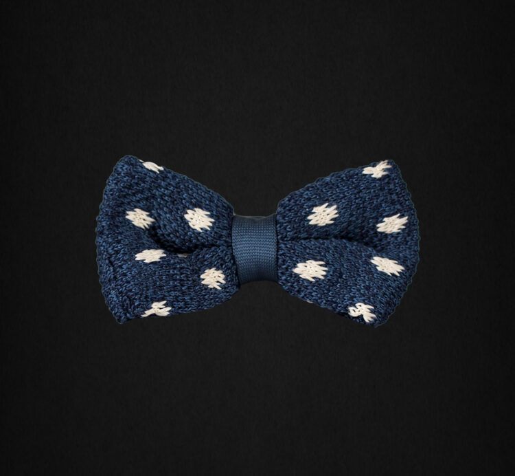 KNITTED BLUE/WHITE DOTTED BOWTIE