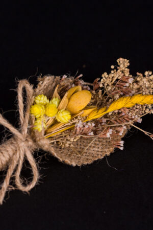 RUSTIC DRIED YELLOW LAPEL FLOWER