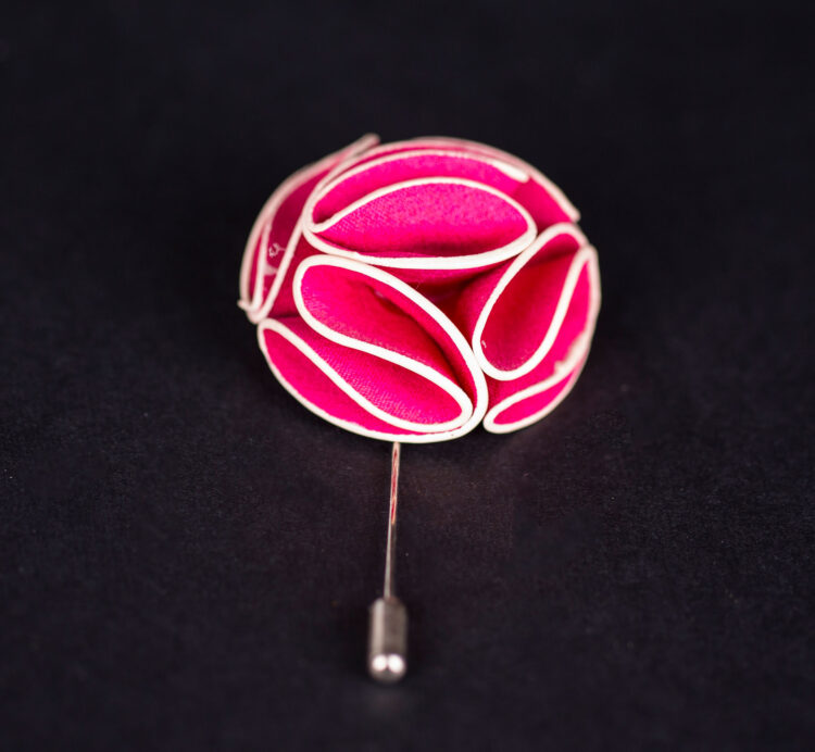 MULTILAYER PINK LAPEL FLOWER