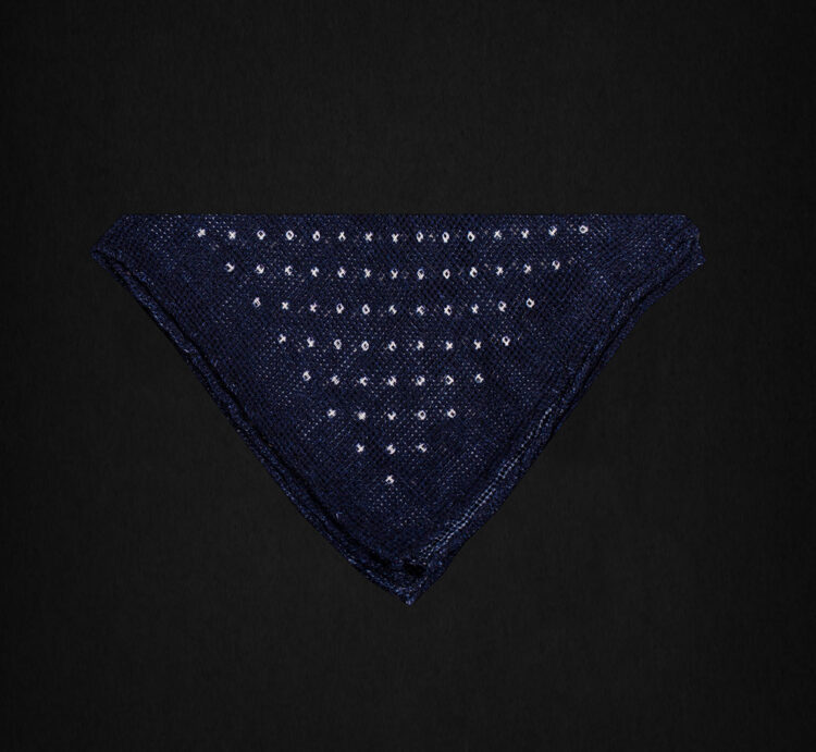 DOTTED BLACK POCKET SQUARE