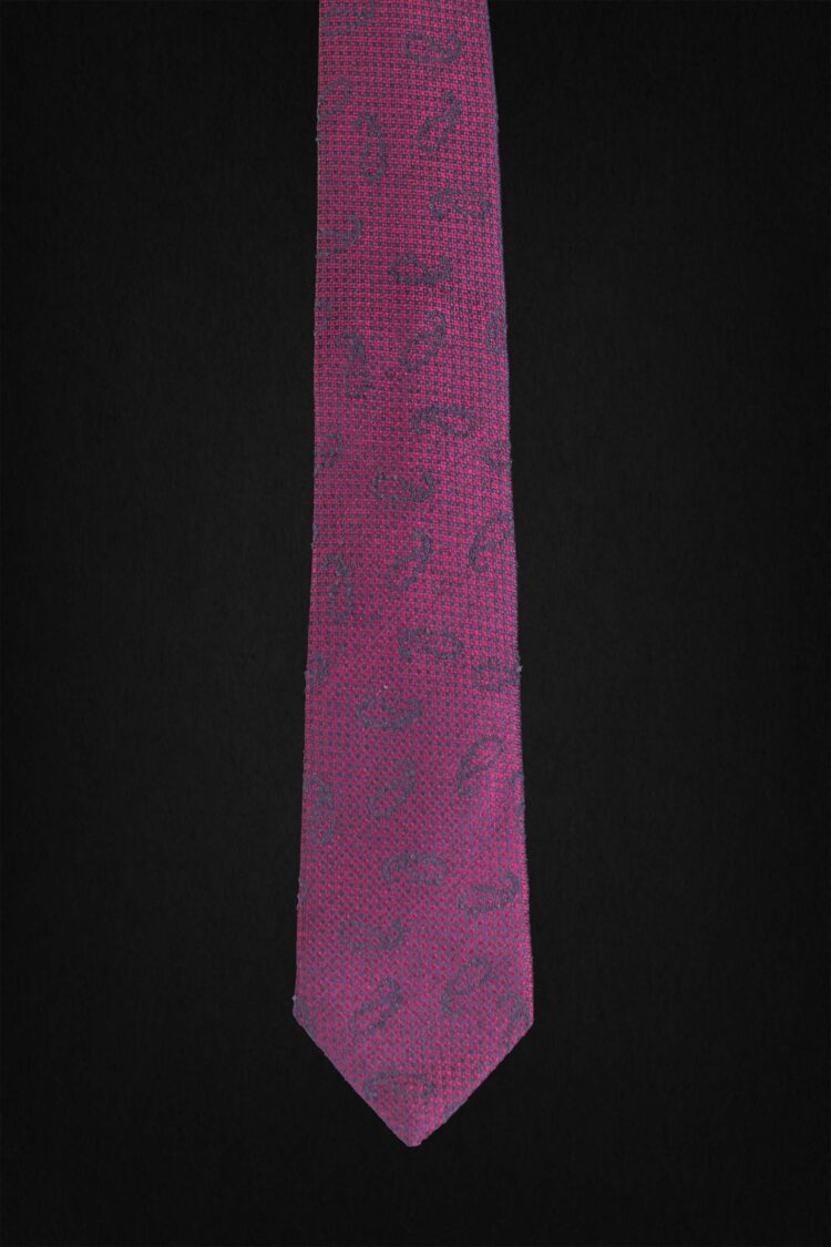 PAISLEY FUCHSIA TIE