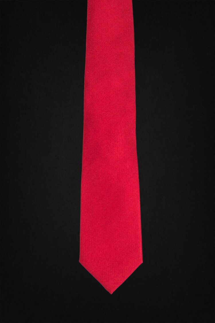 PLAIN RED TIE