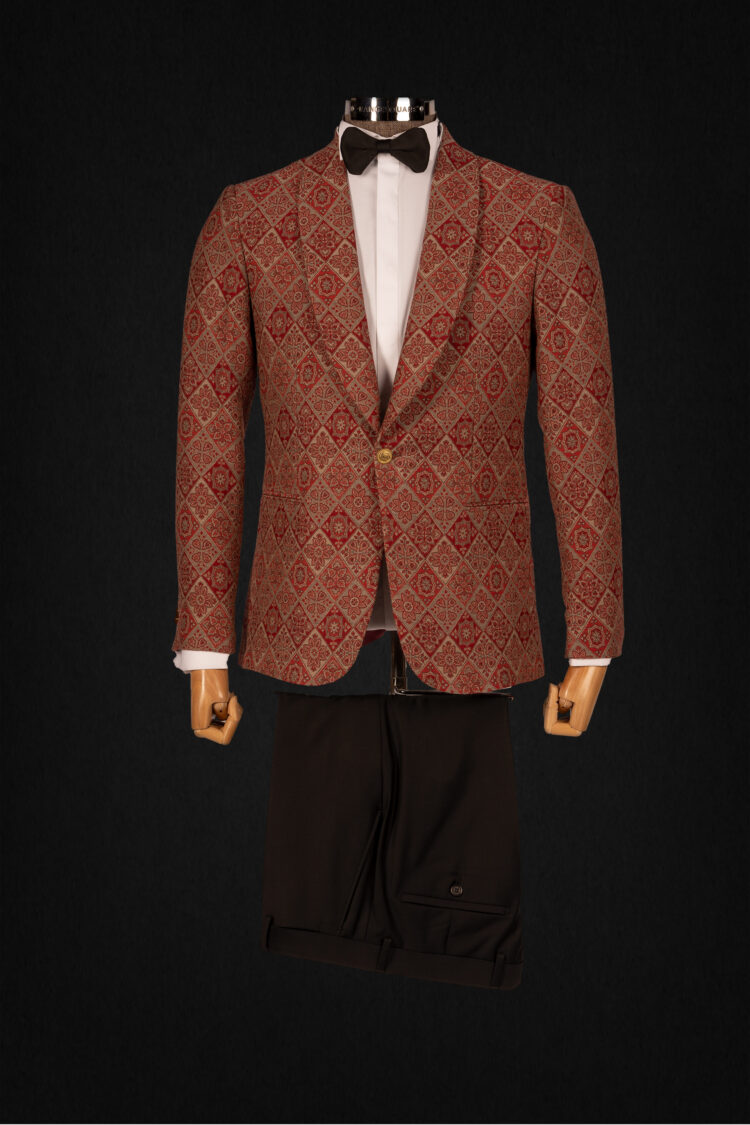 RED GEOMETRIC ORNAMENT TUXEDO SUIT 
