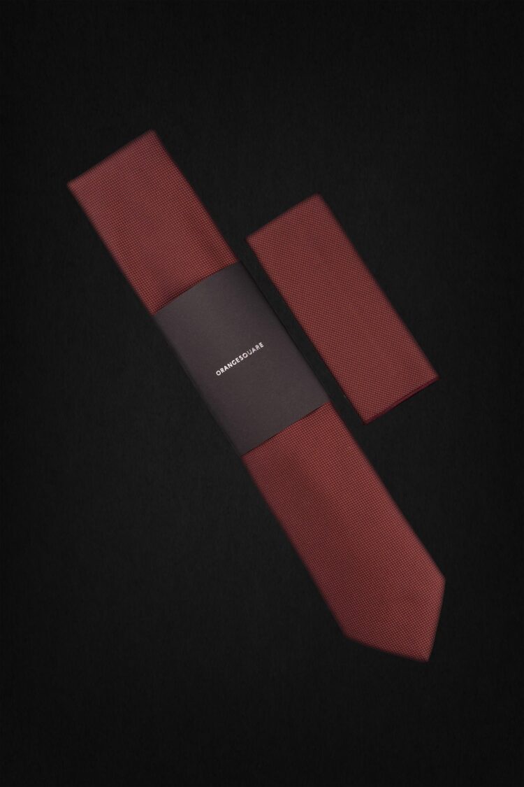 SMALL CHECK RED TIE