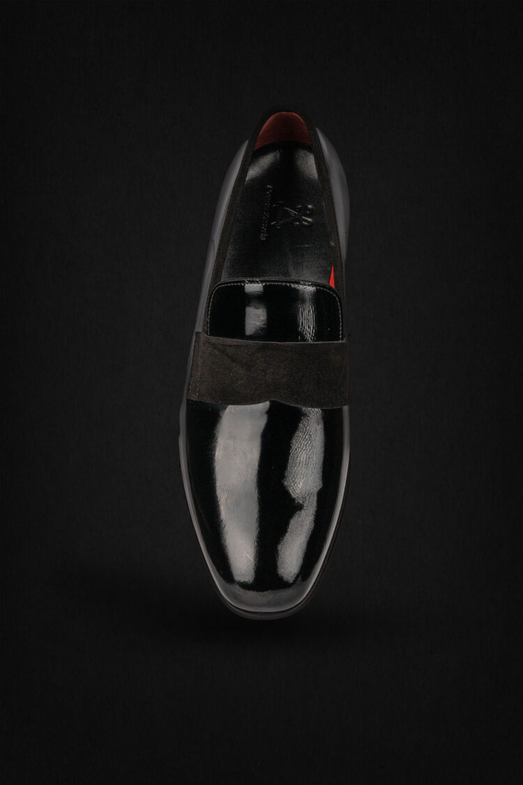 PATENT LEATHER BLACK SHOE