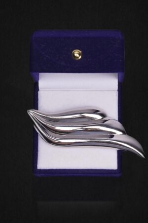 SILVER ANGLE WING LAPEL PIN